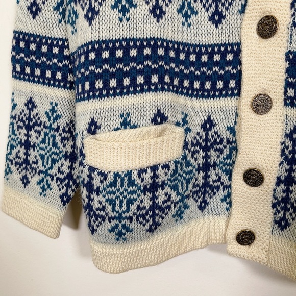 WHITE RAM | VINTAGE KNITTED VIRGIN  WOOL SNOWFLAKES SWEATER CARDIGAN - Picture 6 of 15